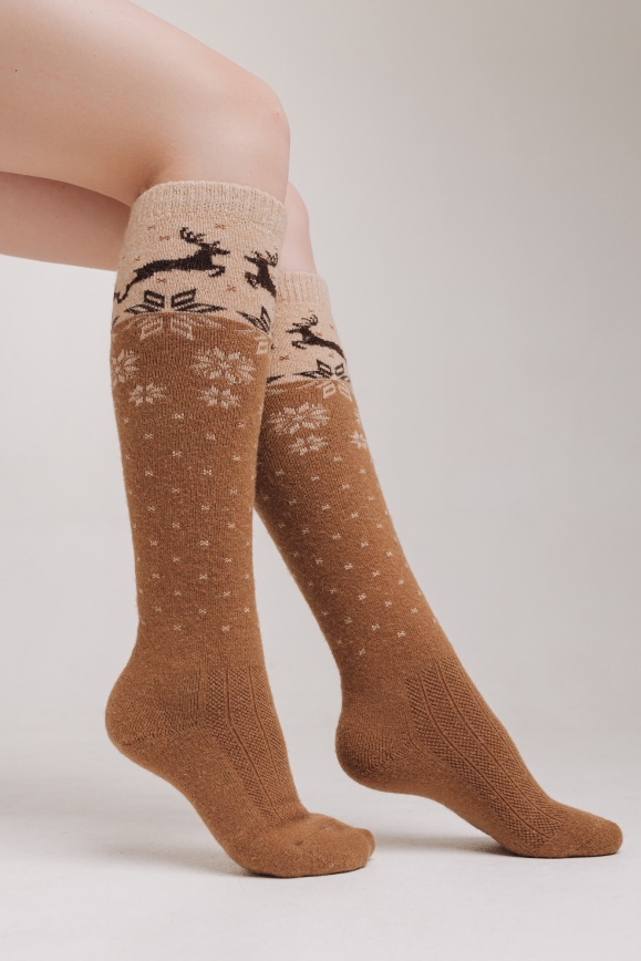 Купить Гольфы песочные с оленями из 70% шерсти верблюда в Москве Купить Гольфы песочные с оленями из 70% шерсти верблюда в Москве