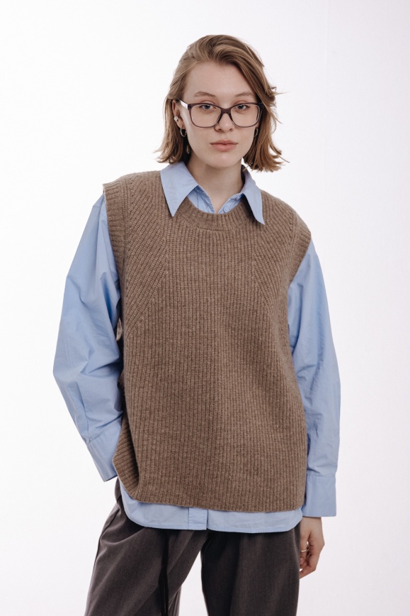 Купить Жилет цвета капучино из 100% шерсти яка в Москве