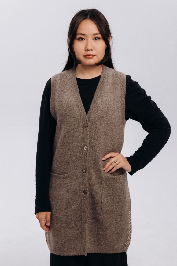 Купить Жилет на пуговицах из 100% шерсти яка серый в Москве