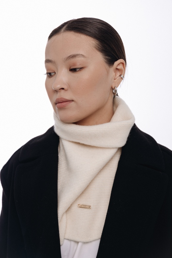 Купить Манишка белая из 100% шерсти верблюда в Москве