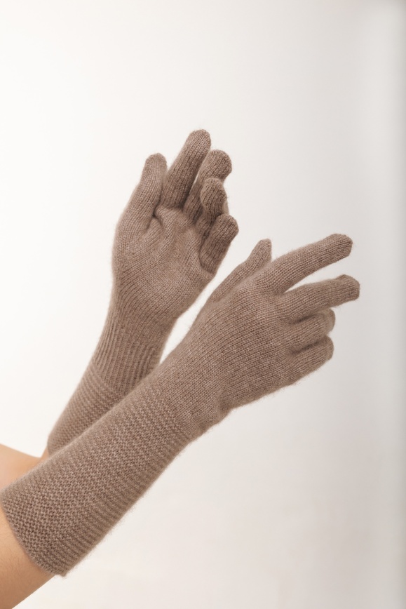 Купить Перчатки удлинённые из кашемира цвета капучино в Москве