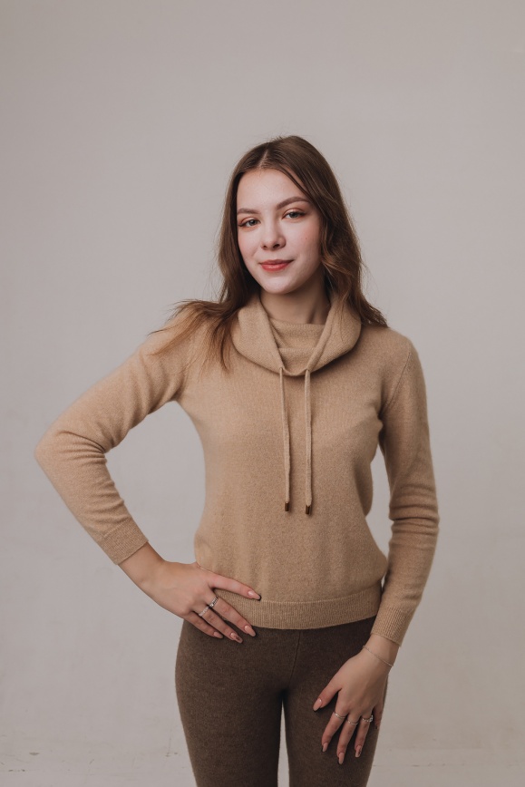 Купить Кофта бежевая из кашемира с широким горлом  в Москве