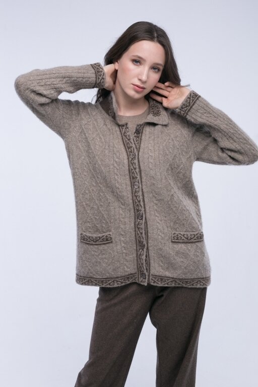 Купить Кардиган серый на пуговицах с узором из 100% шерсти яка в Москве