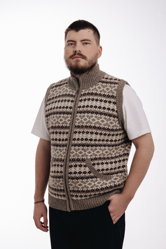 Купить Жилет серый из 100% шерсти яка в Москве