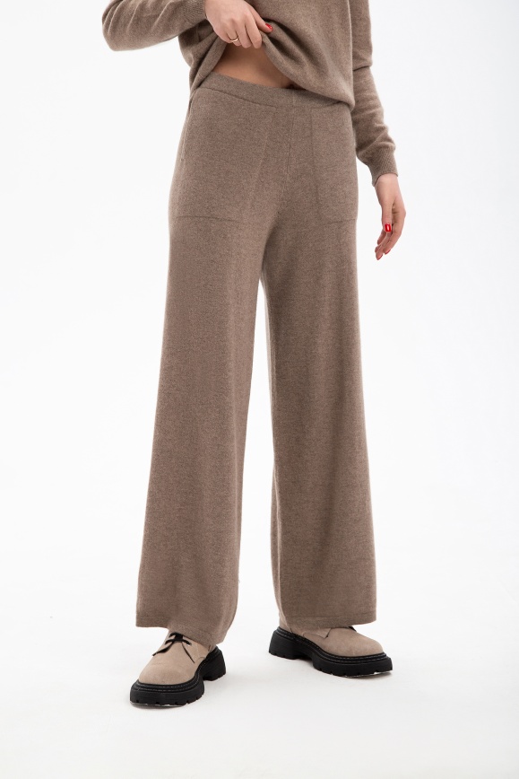 Купить Брюки из 100% кашемира цвета капучино в Москве