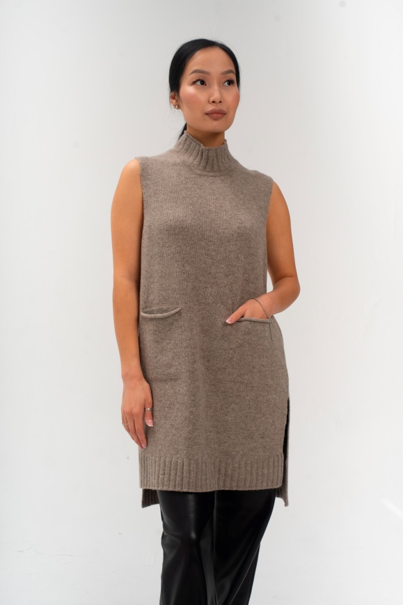 Купить Безрукавка цвета капучино из 100% шерсти яка удлиненная в Москве