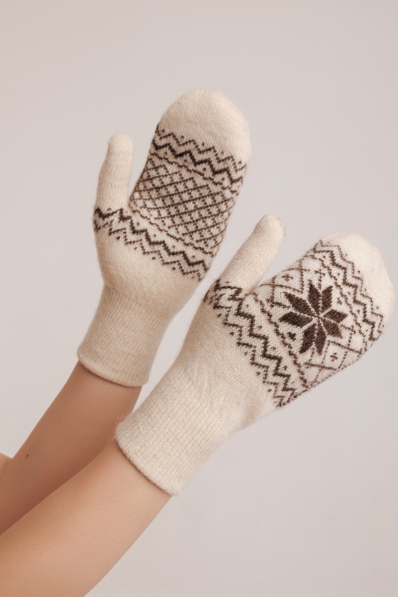 Купить Варежки белые с орнаментом из 100% шерсти яка в Москве Купить Варежки белые с орнаментом из 100% шерсти яка в Москве