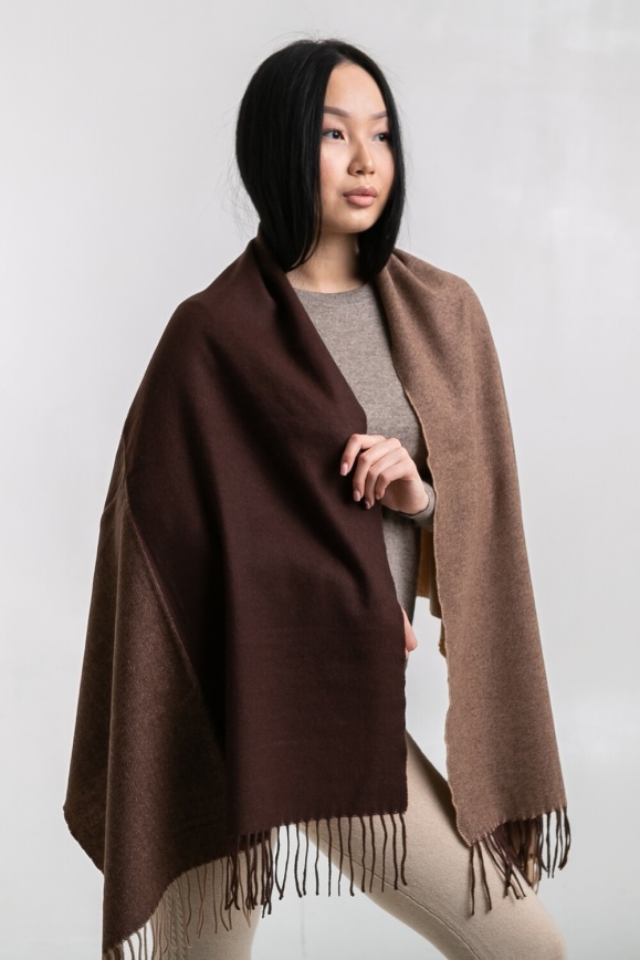 Купить Палантин коричневый из кашемира в Москве