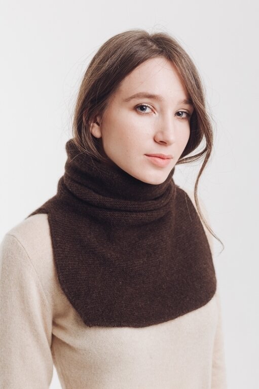 Купить Манишка коричневая из 100% пуха яка в Москве