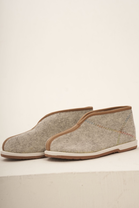 Купить Тапочки коричневые из войлока закрытые в Москве