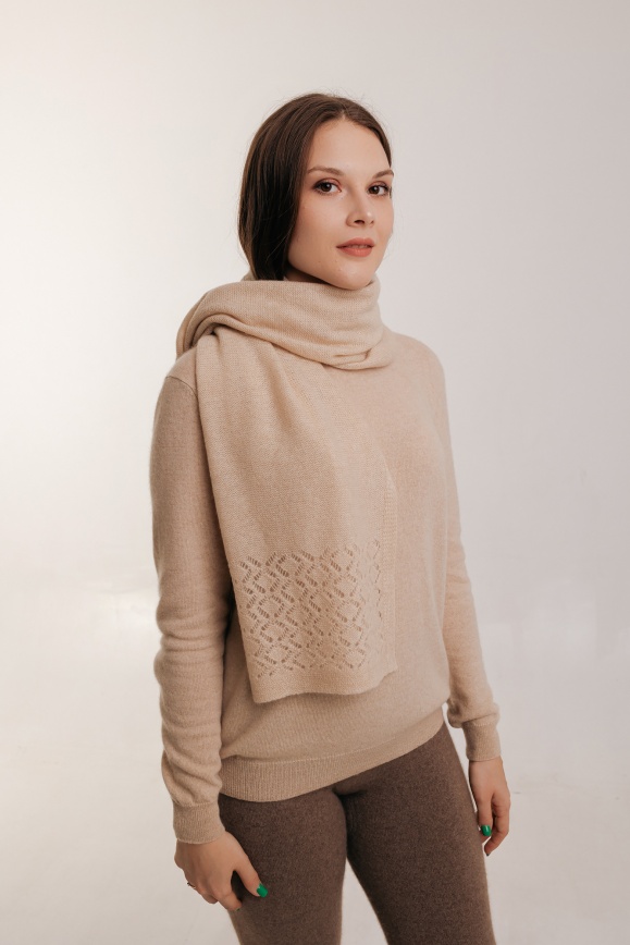 Купить Палантин бежевый из 100% кашемира в Москве Купить Палантин бежевый из 100% кашемира в Москве