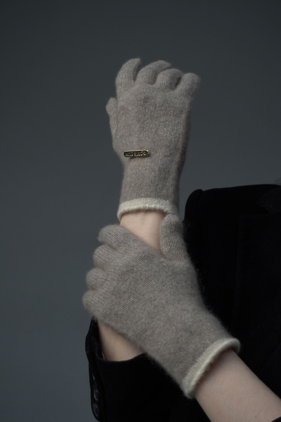 Купить Перчатки из 100% кашемира цвета капучино в Москве