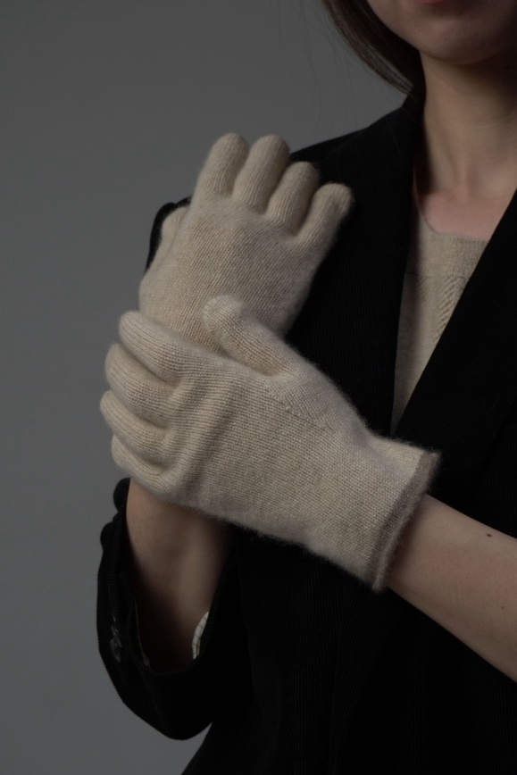 Купить Перчатки из 100% кашемира бежевые в Москве