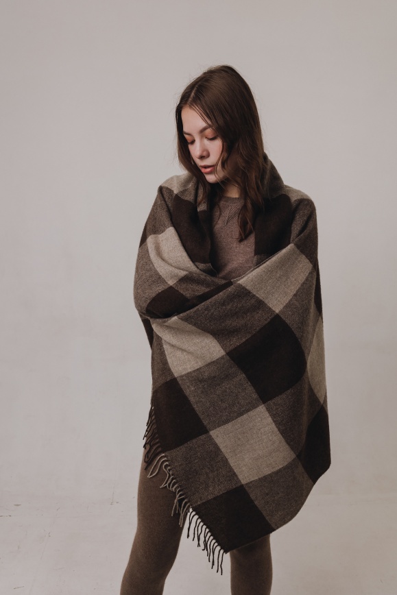 Купить Палантин трёхцветный в клетку из 100% шерсти яка в Москве Купить Палантин трёхцветный в клетку из 100% шерсти яка в Москве