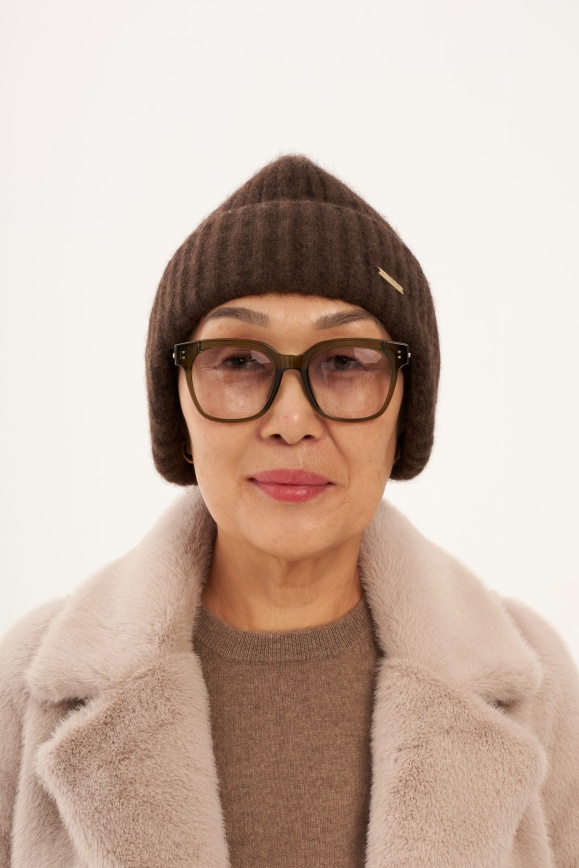 Купить Шапка-ушанка из 100% пуха яка коричневая в Москве