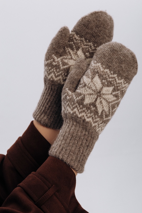 Купить Варежки серые "Снежинка" из 100% шерсти яка в Москве Купить Варежки серые "Снежинка" из 100% шерсти яка в Москве